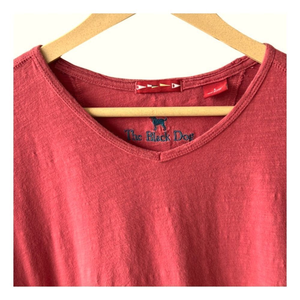 The Black Dog Men’s V-Neck T-Shirt. Coral. Large - Picture 9 of 15